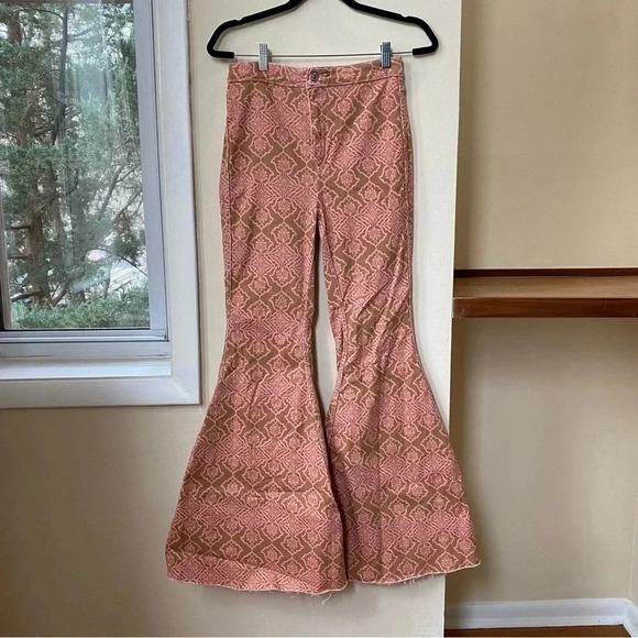 NWT Free People Throw It Back Reversible Flare Jeans in Pink Brown Printed 26 - Picture 7 of 15
